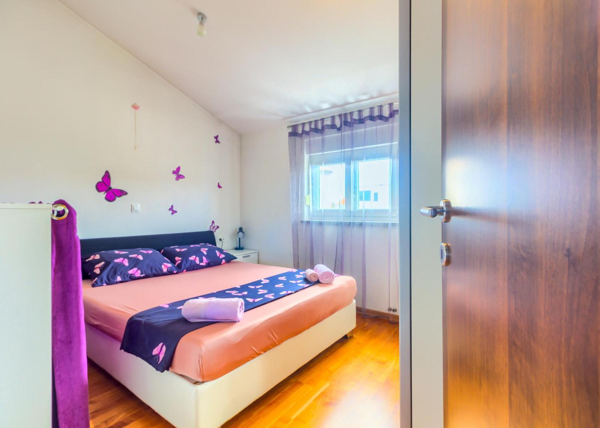 Apartments Zara Bagian luar foto